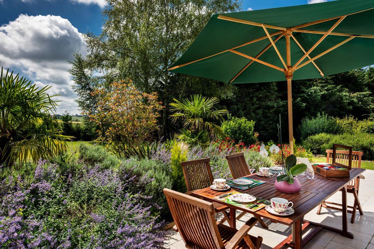 Domaine Du Bois Des Anges Bed & Breakfast Germigny-l'Eveque Exterior foto